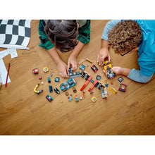 تحميل الصورة في عارض المعرض ، مجموعة ألعاب بناء مرآب السيارات المخصصة من LEGO® City 60389 | طقم بناء 507 قطعة للأطفال من سن 6 سنوات فما فوق
