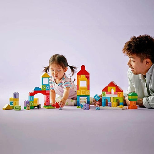 مجموعة بناء LEGO® DUPLO® Classic Alphabet Town 10935 | طقم بناء مكون من 87 قطعة للأطفال من سن 1+