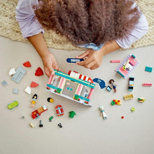 تحميل الصورة في عارض المعرض ، LEGO R Friends Heartlake Downtown Diner 41728 | 346 Pieces Construction set for creative children age 6+

