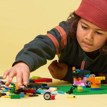 تحميل الصورة في عارض المعرض ، لوح الأساس الأخضر ليجو® 11023 | 32x32-stud base for all kind of Lego building blocks / Construction set for creative children age 4+
