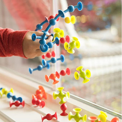 Fat Brain Toys کی منی اسکوئگز فگر - FA107-1 | 5+ عمر کے بچوں کے لیے مونٹیسوری سیٹ