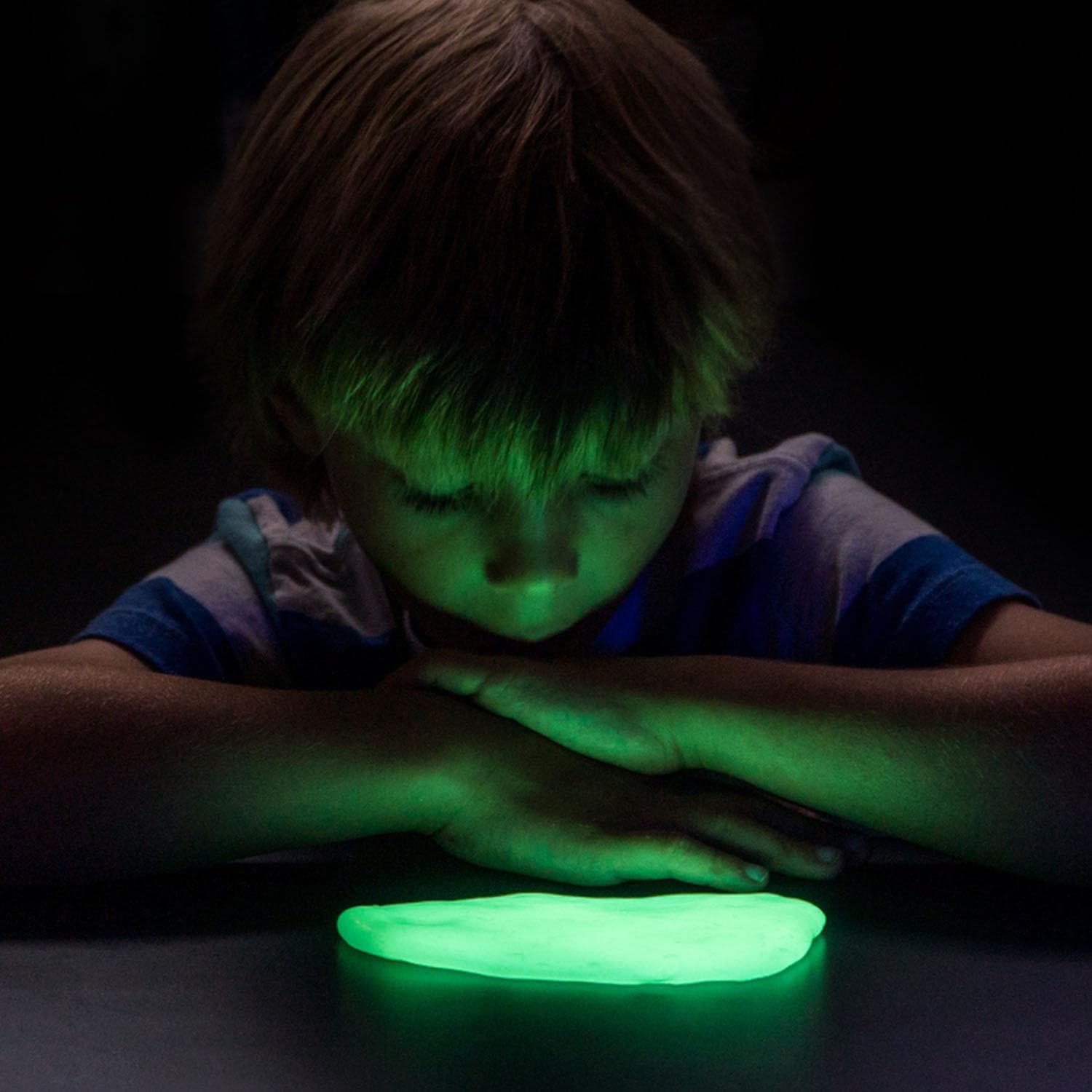 Slime Science Kit, GLOW-IN-THE-DARK | Sensory Craft Set by National Geographic for kids Age 6+