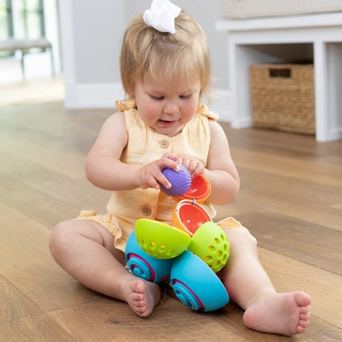 Oombee Ball |  Grasping Toy Chain - Connected Uniquely Textured Balls for Sensory Development | by Fat Brain US for Kids age 6m+