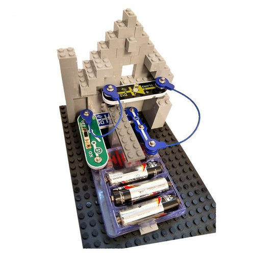 Snap Circuits® Bric Structures | Brick and Electronics Exploration Kit | Over 20 Projects - SC-BRIC1 by Elenco US | Age 8+