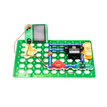 Load image into Gallery viewer, Snap Circuits® Green Energey | Enjoy over 125 Projects | SCG-225 by Elenco US | Age 8+
