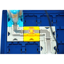 تحميل الصورة في عارض المعرض ، Thinkfun Circuit Maze 76341 - Electric Current Logic Game Challenge Educational Set for Kids Age 8+
